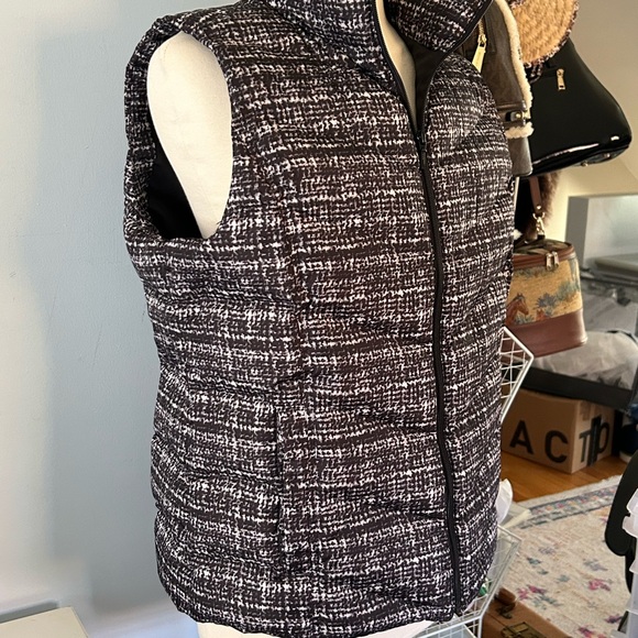Lands End Vest L (14-16) - Picture 4 of 6